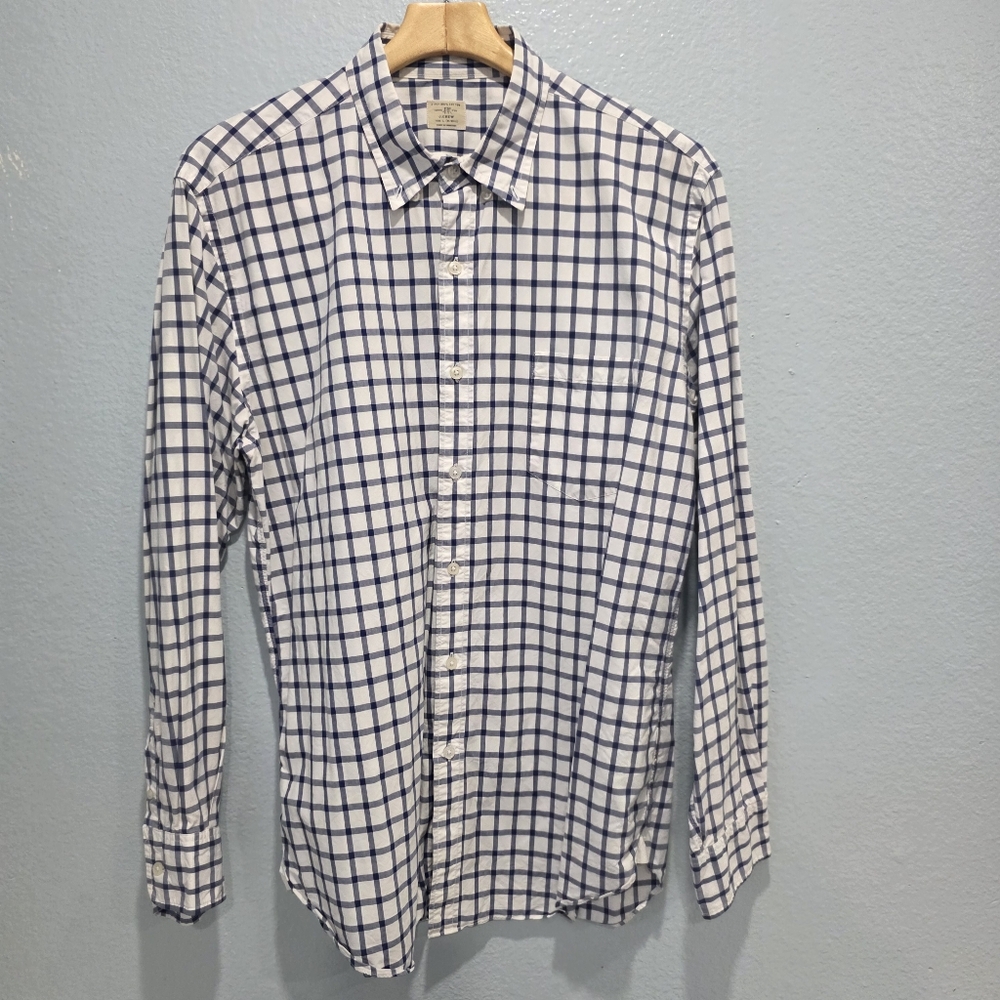 J.Crew Men's Blue and White Checkered Button-Up Shirt Size L.